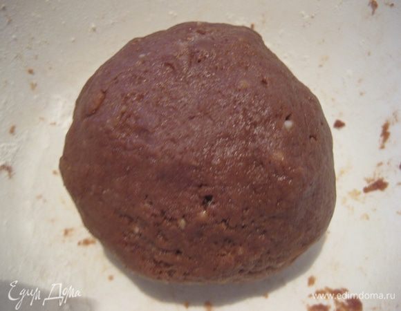 Добавить холодное яйцо и если понадобится молоко, быстро замесить тесто и убрать в холодильник на час.