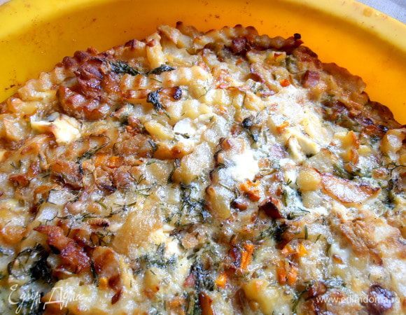 Запекаем около получаса, пока не схватится яичная серединка, ну и если хотите корочку))) И можно так прямо подавать, не переворачивая...