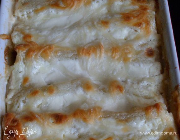 Запекаем в разогретой духовке до 180 гр. минут 30, до зарумянивания.затем даем немного остыть и подаем с овощами.Приятного аппетита