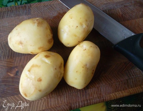 Картофель на крупную терку...