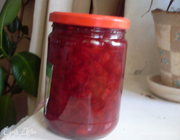 Остывшее варенье разложить по стерилизованным  банкам. Хранить в холодильнике.