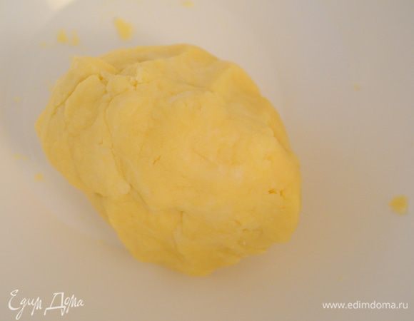 скатать в шарик...