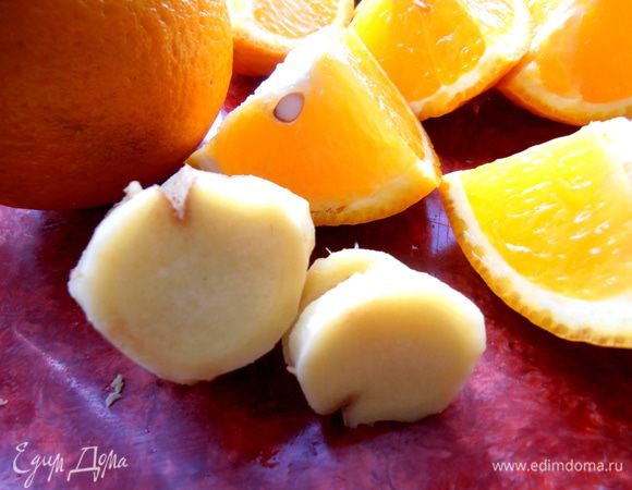 Имбирь-дело вкуса...Если Ваша семья привыкла к его наличию,то смело добавляйте корешок шириной в 1 см...