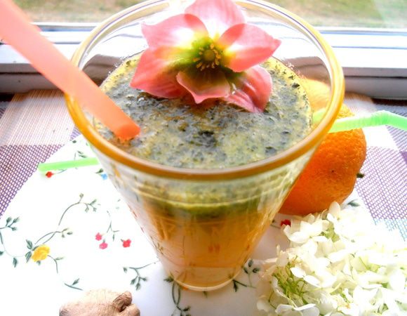 Сразу подаём с трубочкой или без...