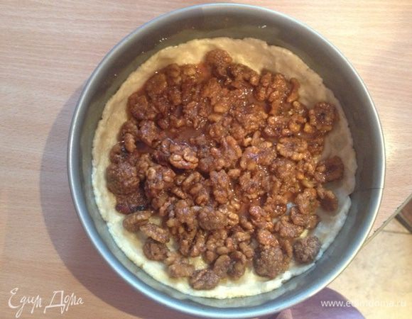 Выкладываем начинку.