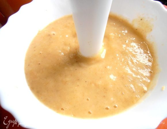 Взбиваем блендером бананчики...