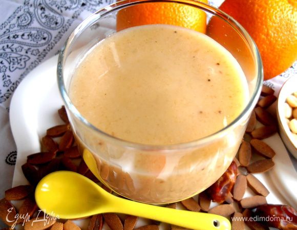 Взбиваем всё с ванилью по желанию и выливаем в стакан...