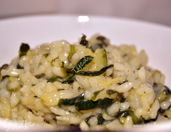 Всё,зеленое ризотто готово!!! Можно подавать как гарнир или самостоятельное блюдо.А можно продолжить: 