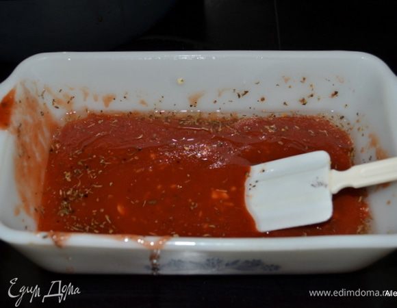 Смешать все перечисленные ингредиенты в емкости для маринования.