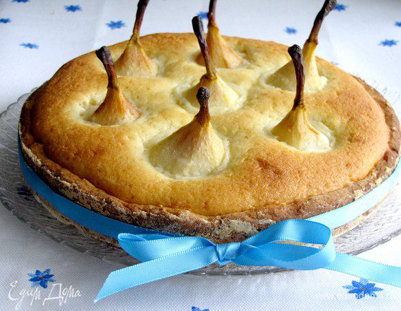 Еще я приготовила пирог "Волшебный грушевый лес" по рецепту Лизы.  Он просто тает во рту! )))))