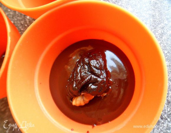 сверху кладем еще раз чернослив (можно сделать и с одним)