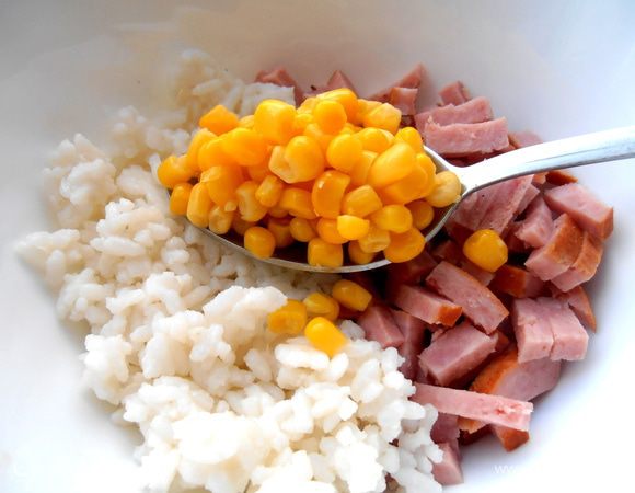 Пара ложек кукурузы...