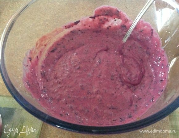 Ставим миску в морозилку и забываем на 30 минут.