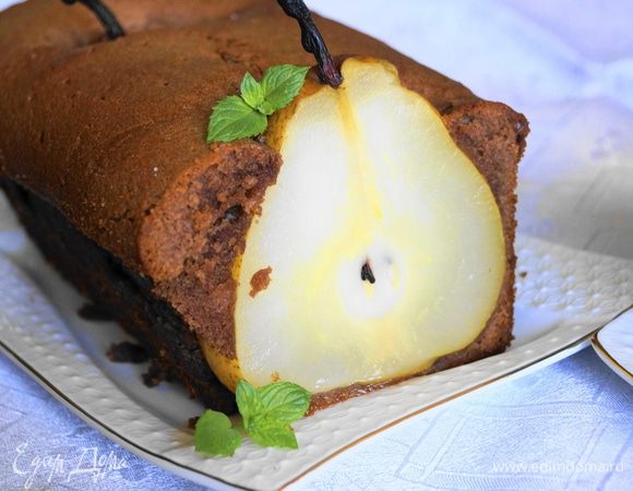 Готовому пирогу дать остыть и нарезать на ломтики. Приятного аппетита!!!