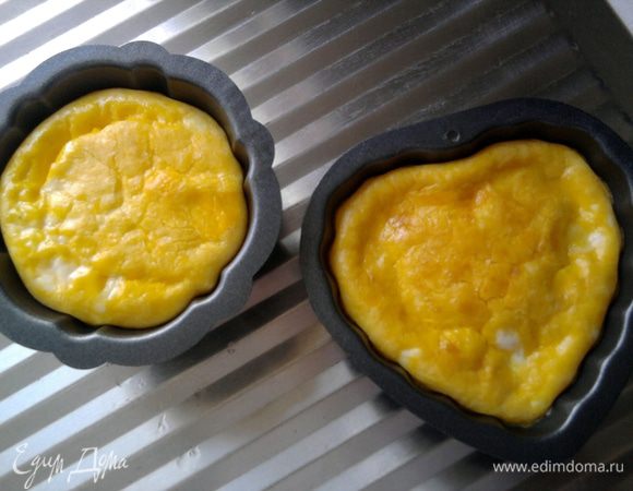 Я делала в маленьких формах, в них и подала. 