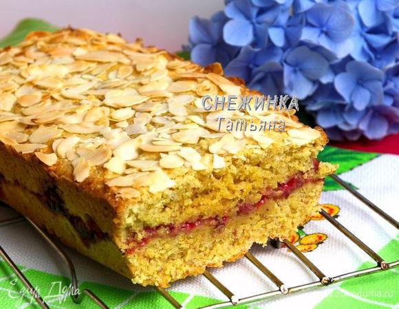 Остужаем на решётке. Нарезаем и подаём.