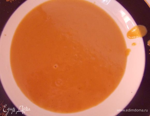 Готовый соус протираем через сито.