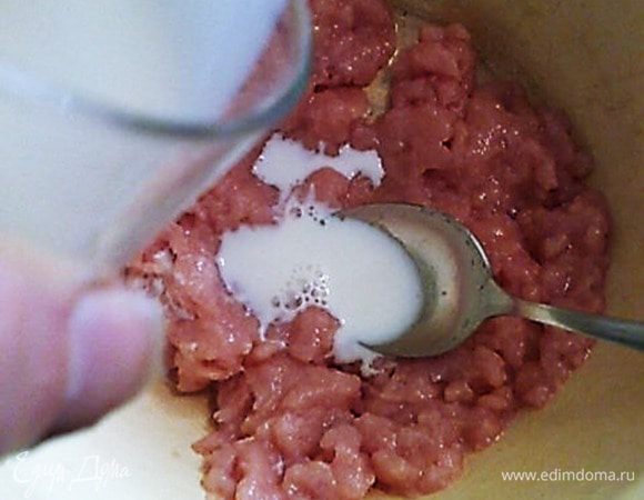 + молоко, хорошо перемешать.