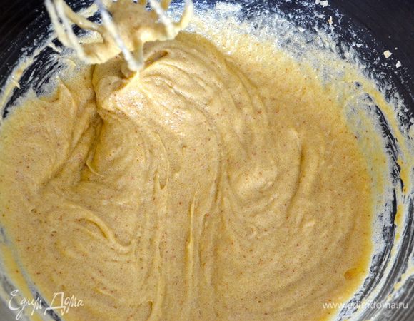 Снова как следует перемешать. Получится гладкая, однородная масса. 