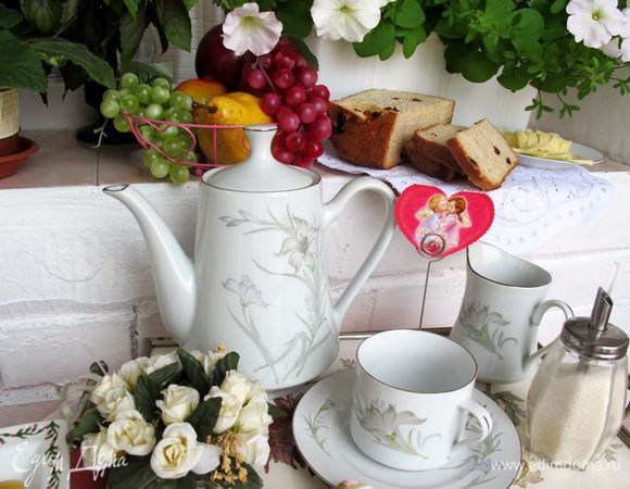 И не забудьте приготовить прибор и для себя, потому что дорогой вам человек обязательно позовет вас разделить этот завтрак с ним. 