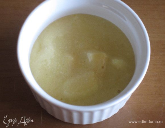 Керамические формочки или силиконовые формочки для маффинов заполнить на 2/3 тестом.