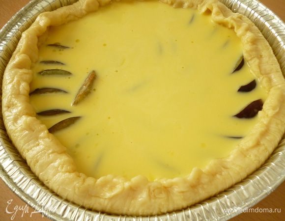 Затем равномерно распределяем заливку.