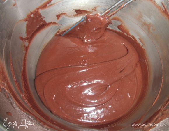 Тесто получается по густоте как на оладьи