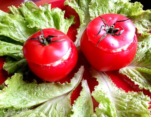 Подаём на салатных листьях))) 