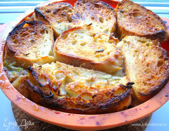 Выпекаем полчаса при 200* до золотистых гренок! Дадим немного устояться,пропитаться...