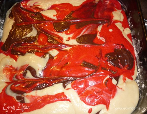 тесто я немного вилочкой пошлепала сверху, и еще пару бороздок провела, чтоб угольки коричневые слегка озарились пламенем. а девственная чистота тоже проникла в пламя, слегка утихомиривая его