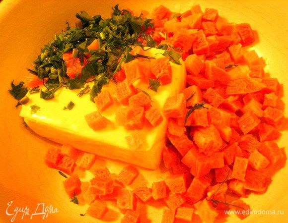 Берём сырок и добавляем ветчину и зелень...