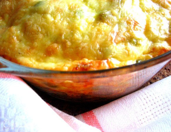 Вынимаем через полчаса,когда сыр позолотится аппетитной корочкой!