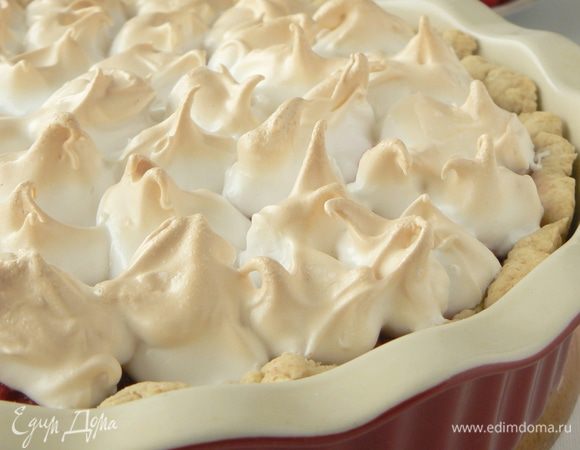 Выпекайте мин 30-40 на небольшом огне, пока безе не зарумянится