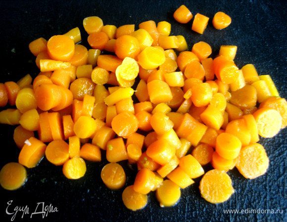 Морковь я использовала консервированную, но это не обязательно!