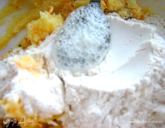 И гасим соком соду в чайной ложке...