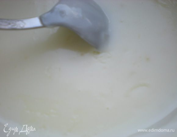 Крем: все ингредиенты перемешать до однородной консистенции. Довести до загустения на медленном огне, постоянно помешивая. 


