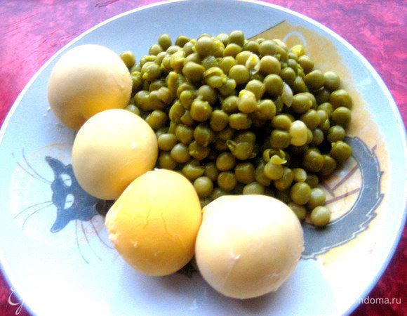 Продукты...Горошек нужен свежий проваренный, но можно и консервированный!