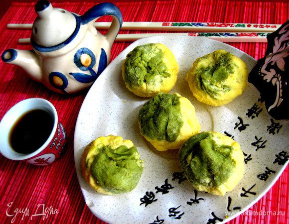 Мы все попробовали для общего развития, но вкус, как говорил Райкин "специфический"..., надо привыкнуть к сладкому желтку, ну а горошек всегда немного сладковатый! Больше нам привычен солёный вариант))), но что поделаешь... ВОСТОК - дело тонкое)))