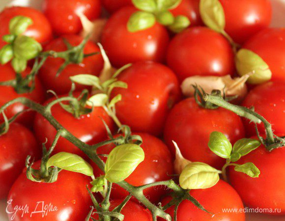 Разложить листики базилика...