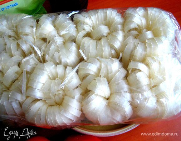 Вот такая симпатичная упаковка (400 г) лапши!