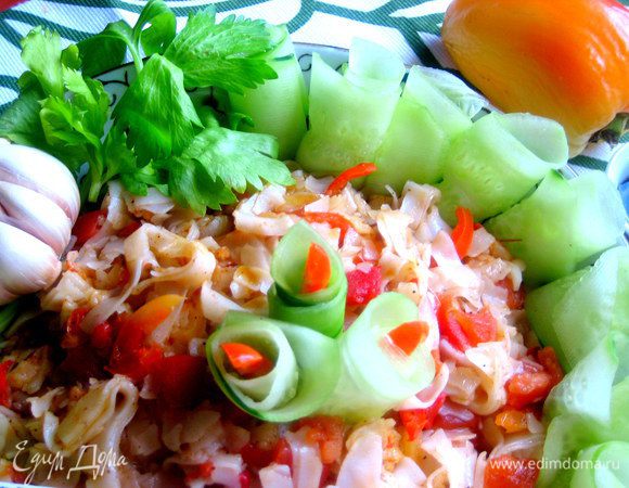 И по краям тоже))) Хватает одного крупного огурца...