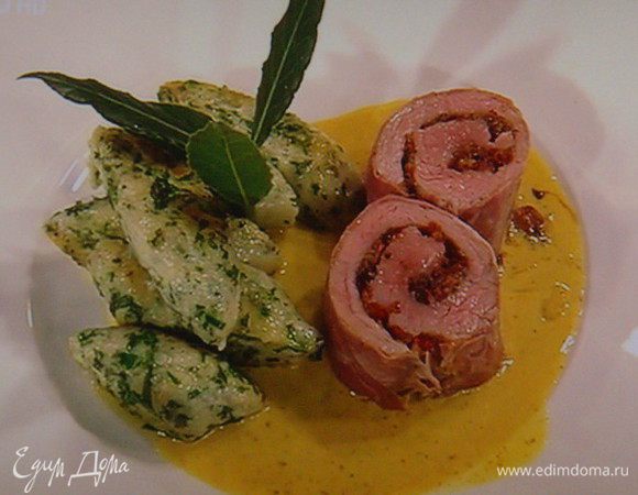  Подавала я рулет с ньоками из рикотты со свежей зеленью под горчичным соусом.