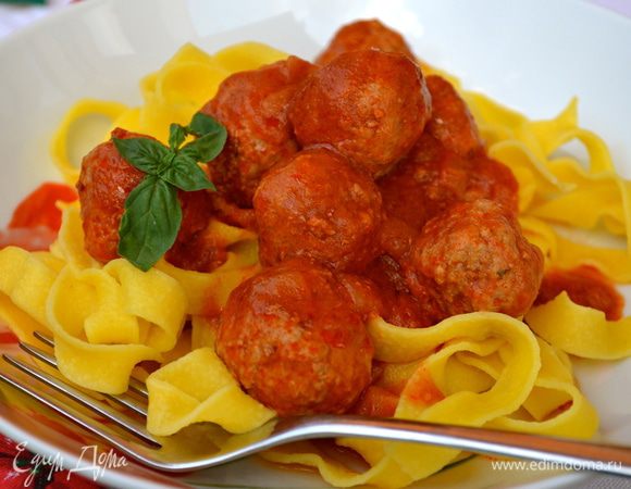 Подавать очень вкусно с рисом!!! Но замечательно получается и с пастой... И с любыми крупами... Приятного аппетита! 