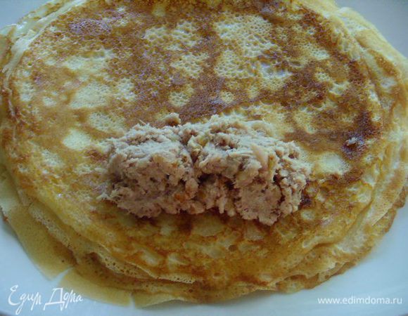 На блинчик выложить фарш