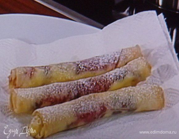 а теперь как вариант налисники с творогом и вишней для себя любимой (для детки). Угощайтесь !!! Приятного аппетита !!