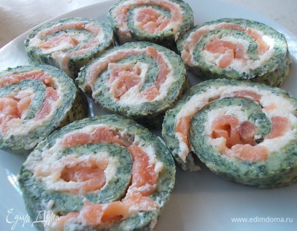 Еще хотела бы всем посоветовать закуску от Стеллы)))www.edimdoma.ru/reysepty/51617-rulet-iz-shpinata-i-semgi-so-slivochnym-syrom))) Очень вкусное блюдо,которое украсит любой праздничный стол и сразит всех гостей наповал!!!!