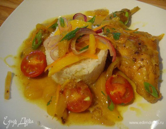 Вокруг кусочки кролика с овощами и соусом, снять кольцо, салат выложить по верху рисовой башенки. Приятного аппетита !!! А вот и тот заветный клочок бумажки ))))