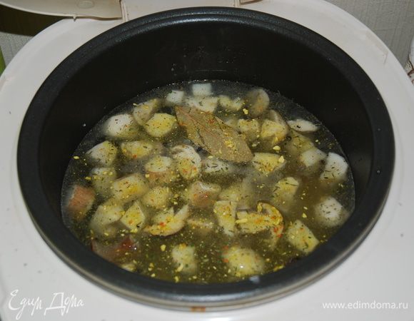 Включаем режим "суп" и закрываем крышку