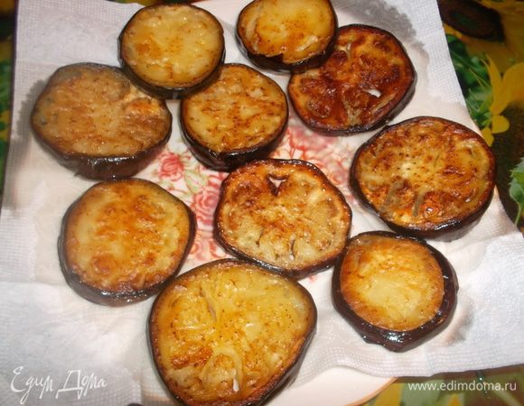 Обязательно выкладывать на салфетку, чтобы стек лишний жир.