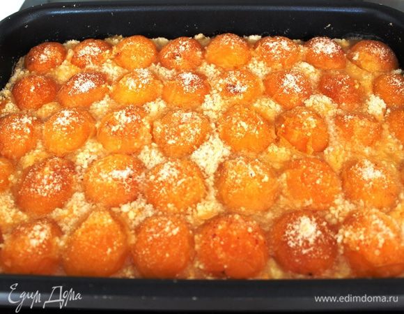 Поставить в предварительно разогретый духовой шкаф...выпекать при температуре 190-200 градусов 50-60 минут